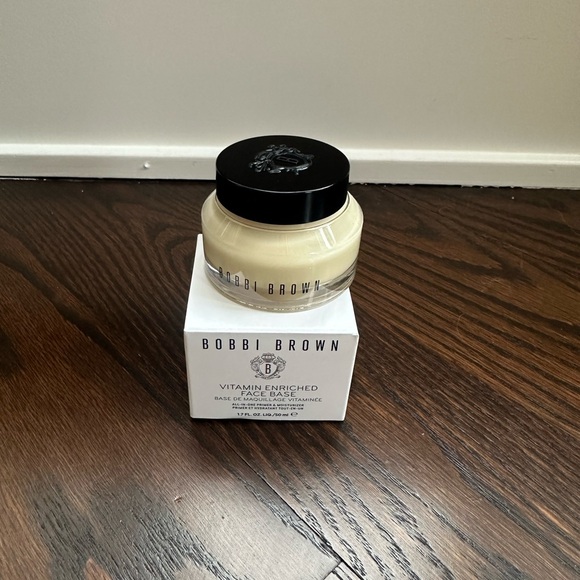 BOBBI BROWN Vitamin Enriched Face Base Moisturizer & Primer